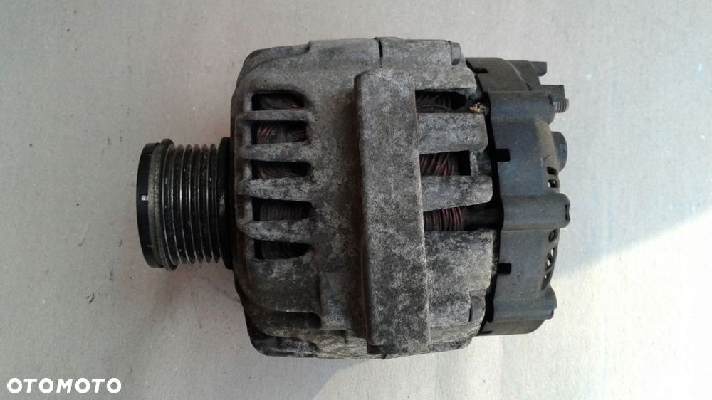 Alternator Opel Astra J 1.3CDTI 13505392 - 1
