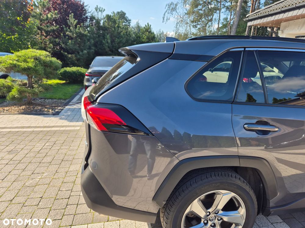 Toyota RAV4 - 16