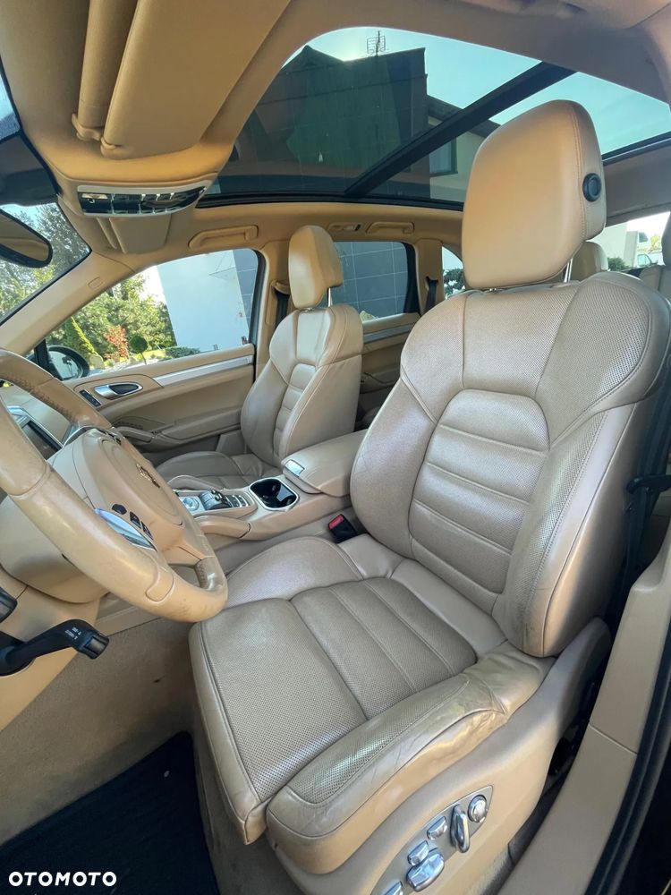 Porsche Cayenne S - 9