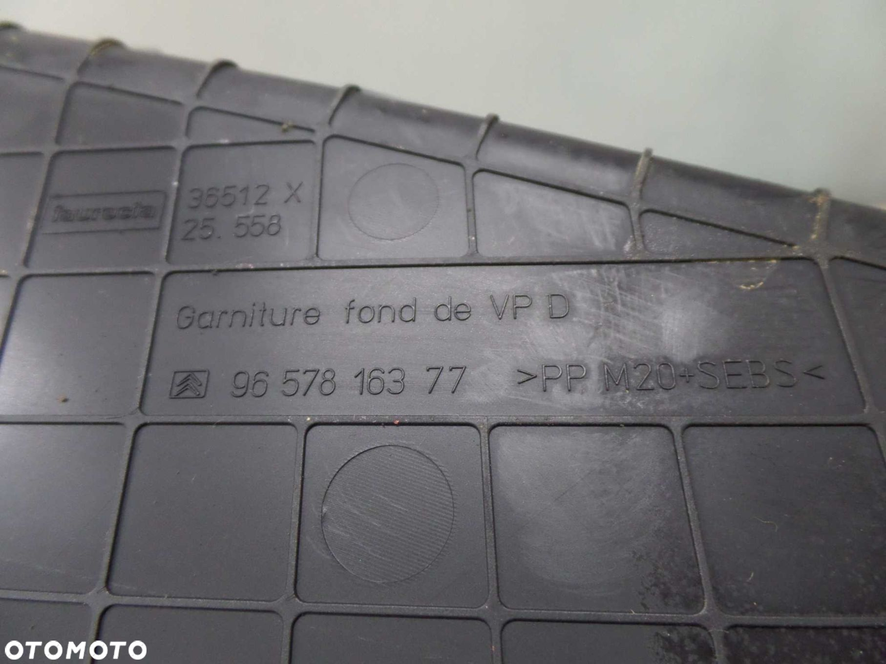 CITROEN C4 PICASSO 06-13 SCHOWEK DESKI KONSOLI PRAWY IGLA 9657854077 - 4