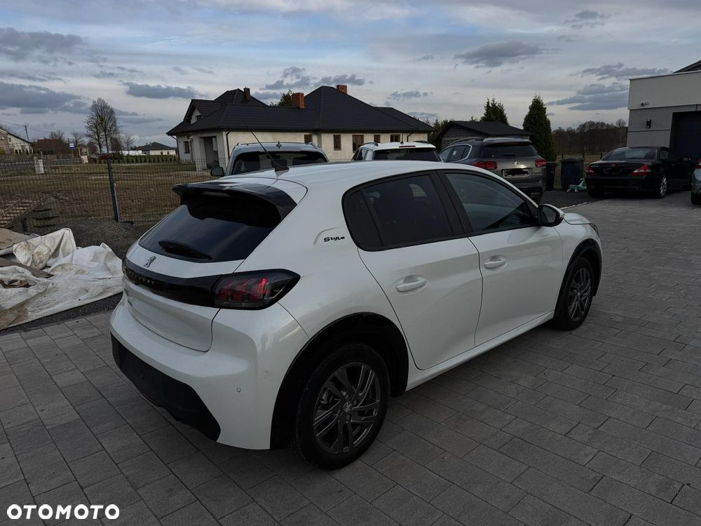 Peugeot 208 PureTech 100 EAT8 GT - 5