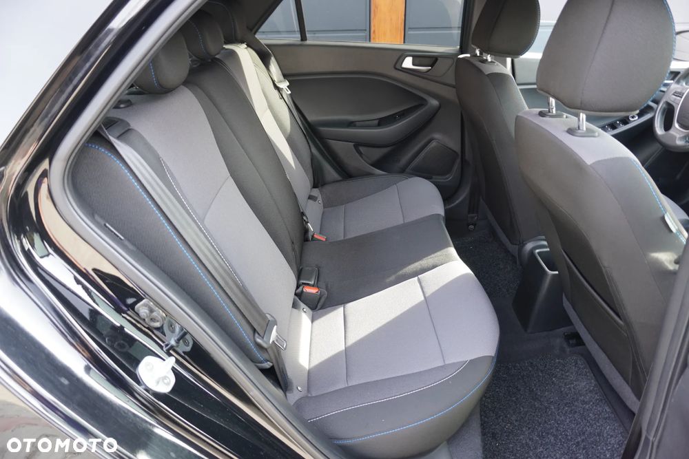 Hyundai i20 1.2 YES Gold - 11