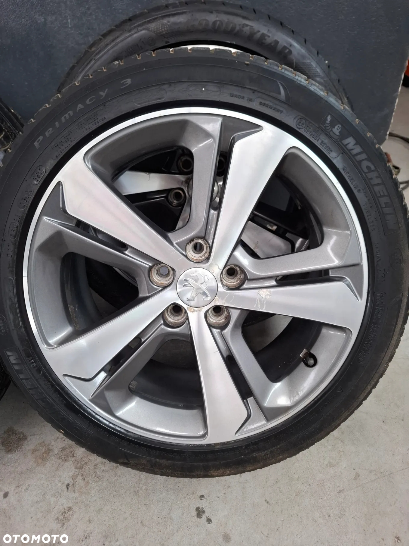 Felgi 308 gt line 5x108 225/45 17R - 3