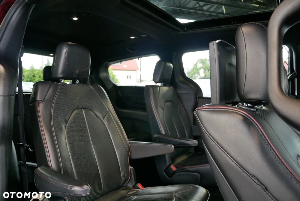 Chrysler Pacifica - 13