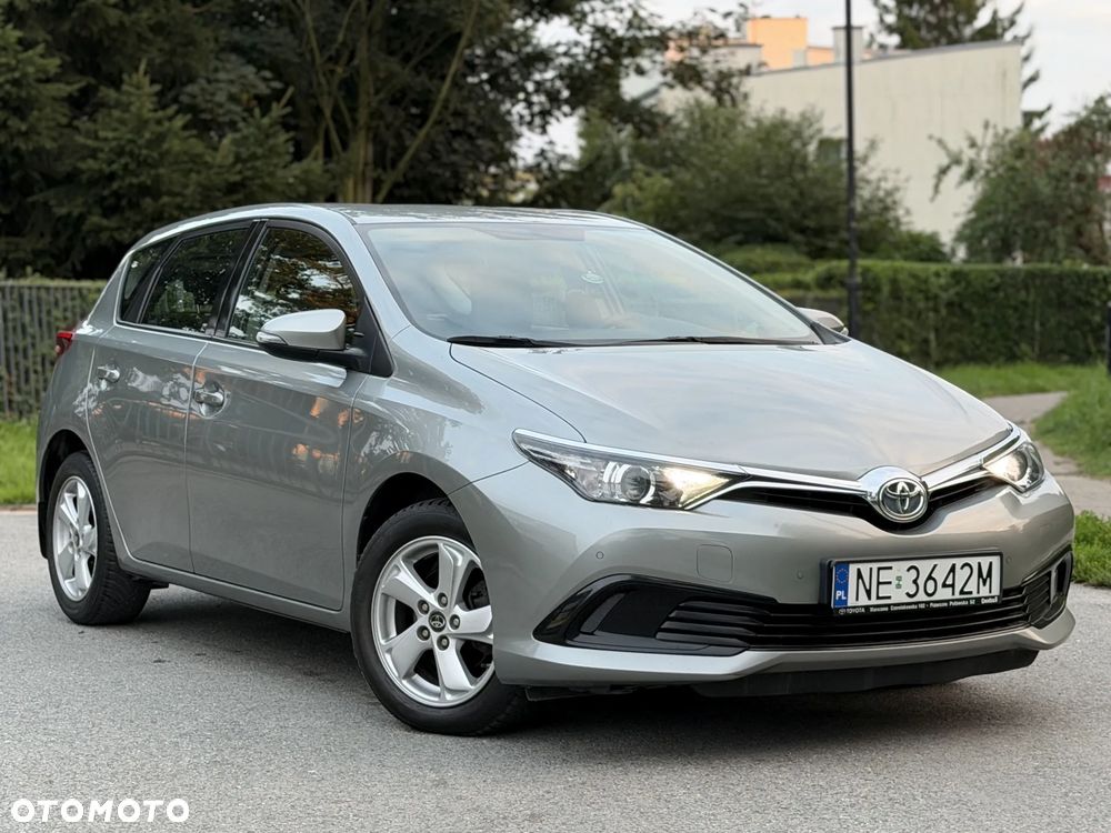 Toyota Auris - 16