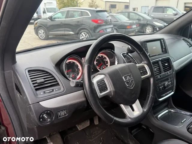 Dodge Grand Caravan 3.6 R/T - 10
