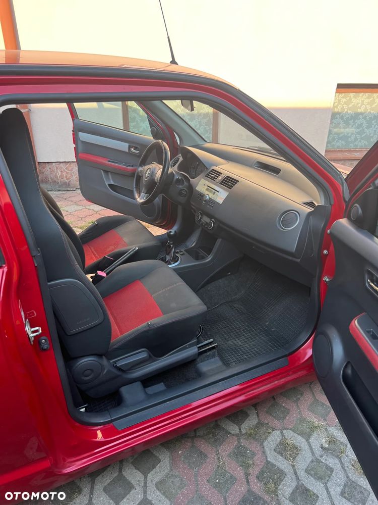 Suzuki Swift 1.6 Sport - 10