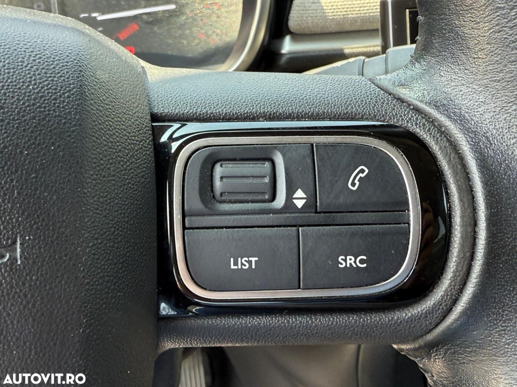 Citroën C3 1.2 PureTech S&S EAT6 Shine - 17