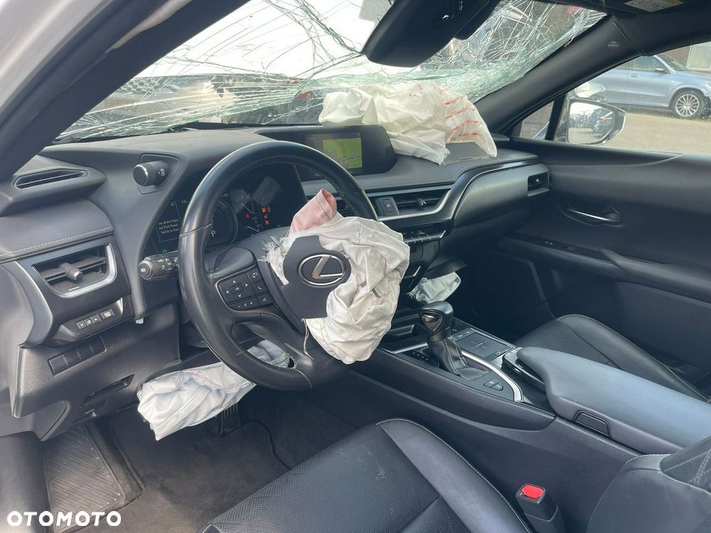 Lexus UX 250h GPF Business 2WD - 8