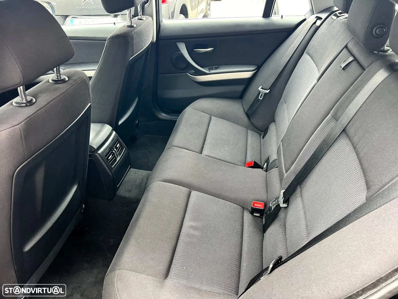 BMW 320 d Touring EfficientDynamics Navigation - 18