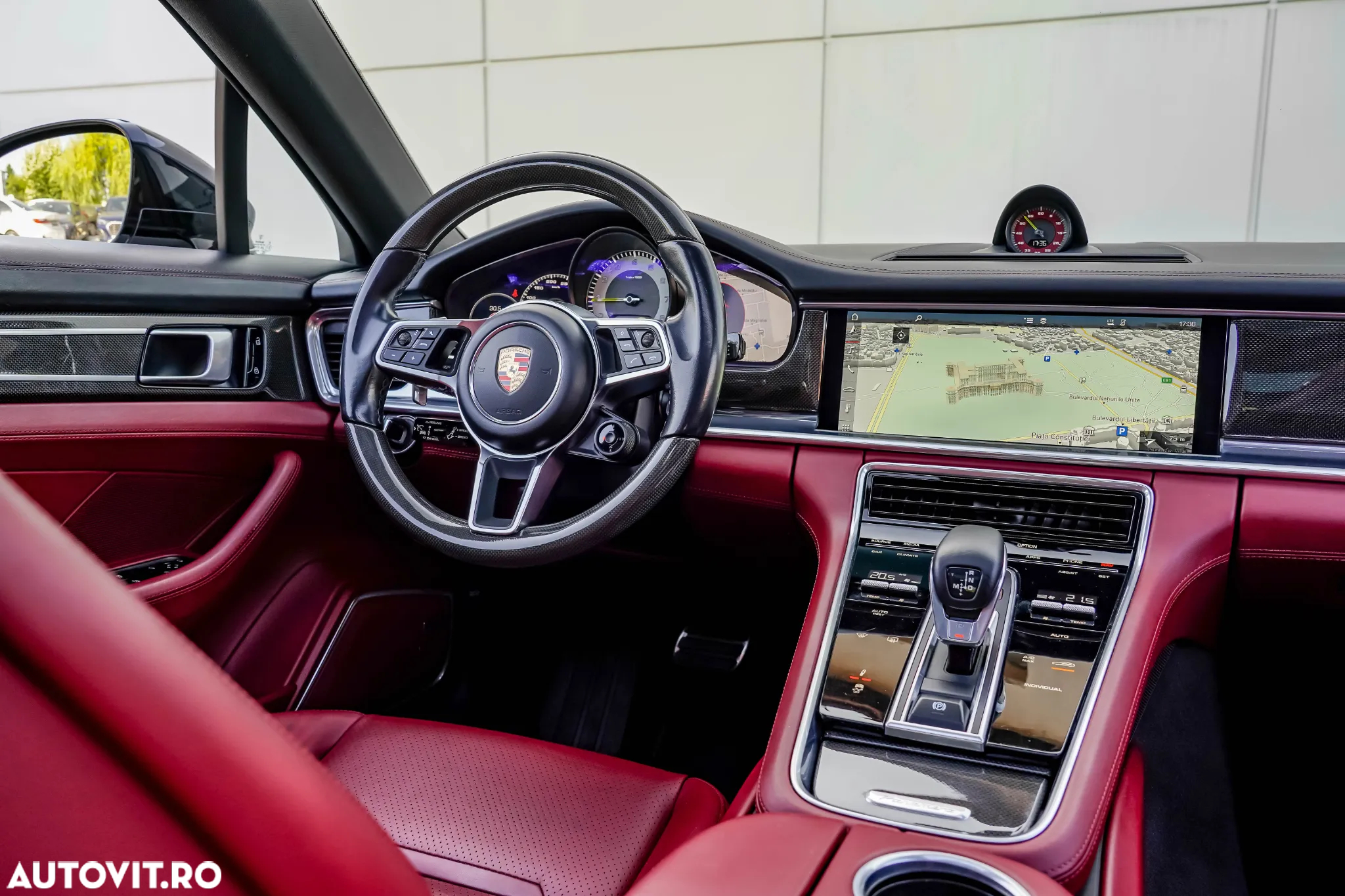 Porsche Panamera 4 E-Hybrid - 22