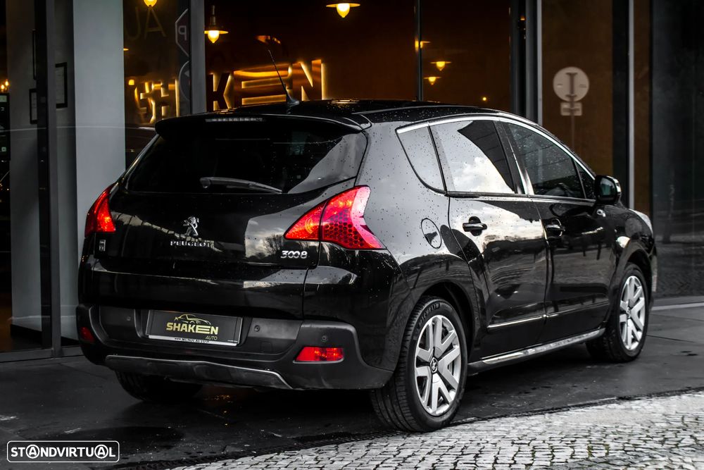 Peugeot 3008 2.0 HDi Hybrid4 - 4