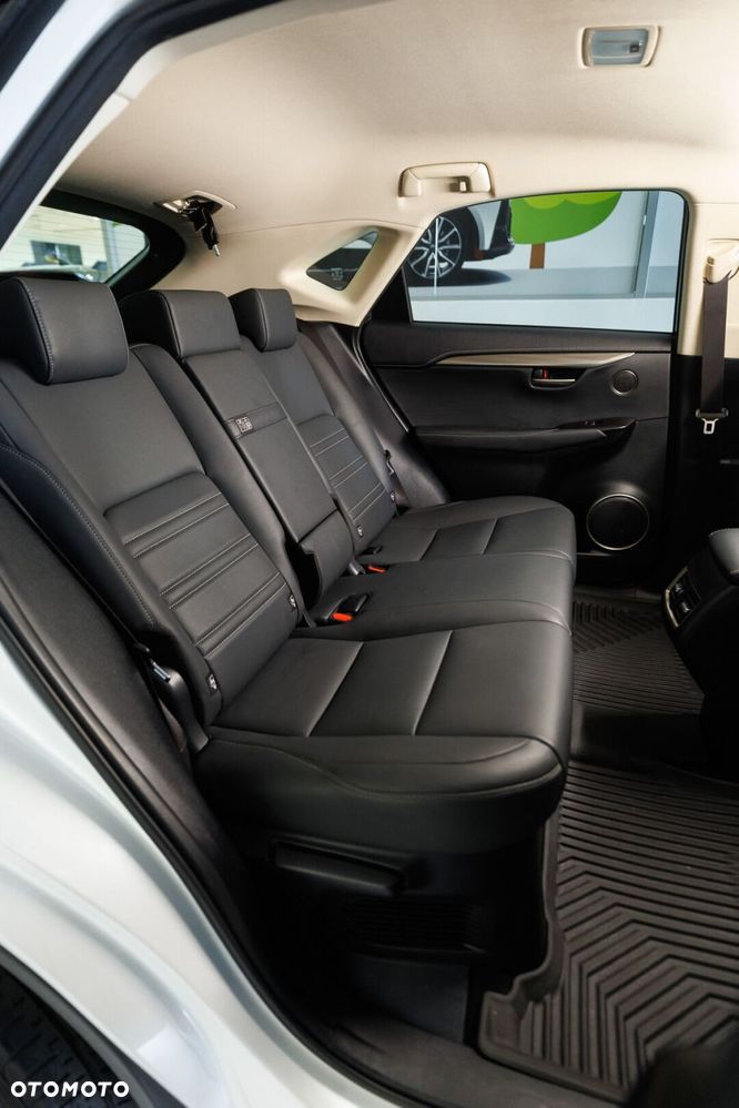Lexus NX 300 F Impression AWD - 20