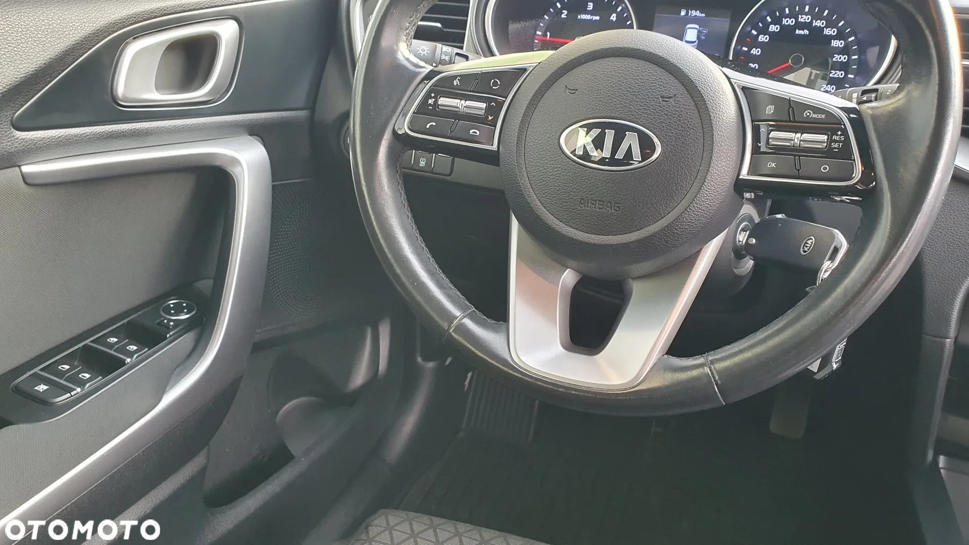 Kia Ceed 1.6 CRDi SCR M - 16