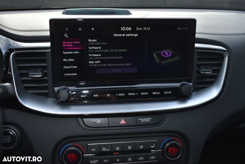 Kia Ceed - 38