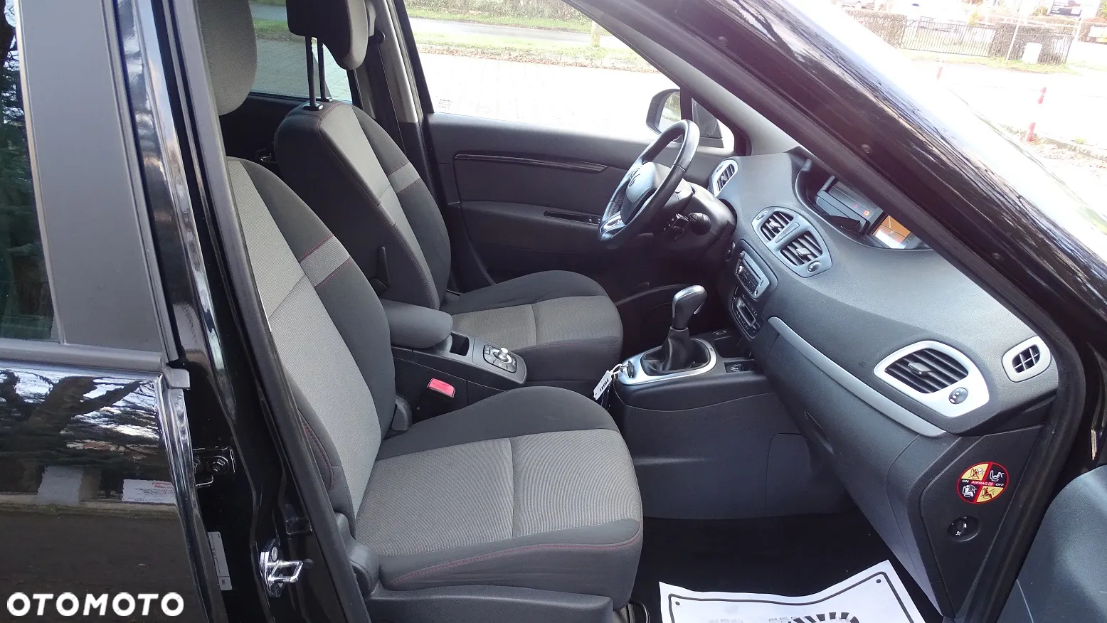 Renault Grand Scenic ENERGY dCi 110 EDC INTENS - 12