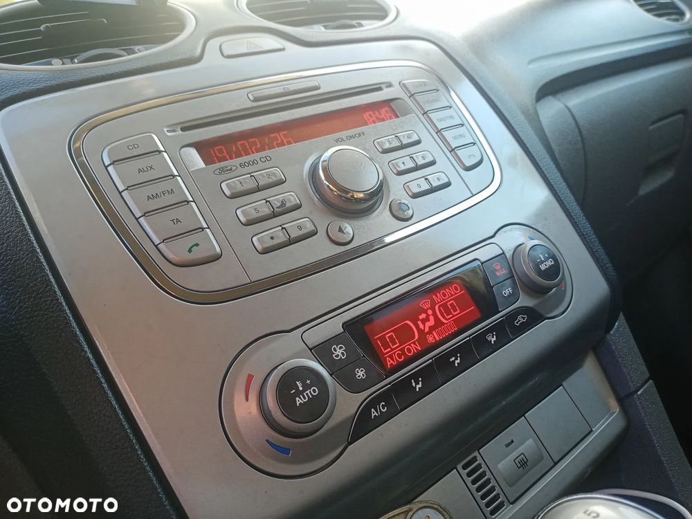 Ford Focus 1.6 Amber X - 12