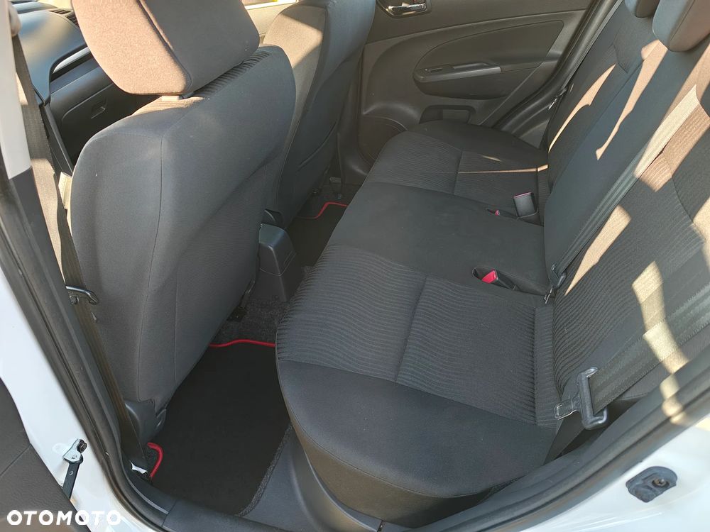 Suzuki Swift - 13
