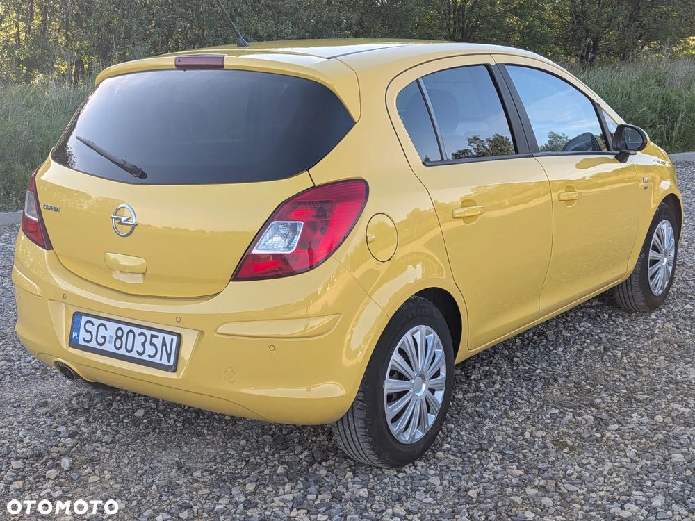 Opel Corsa 1.4 16V Satellite - 4
