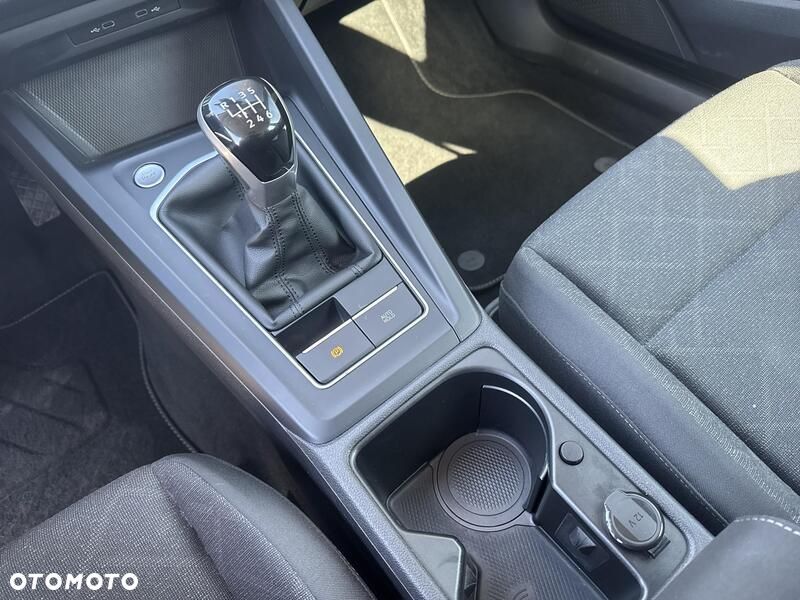 Volkswagen Golf - 16