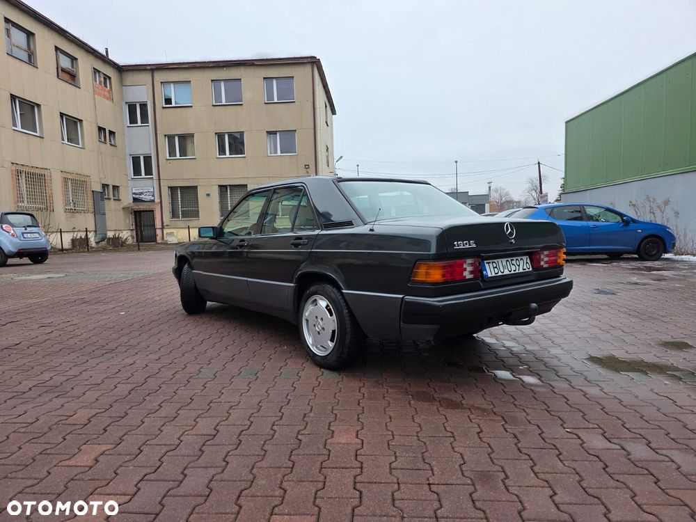 Mercedes-Benz W201 (190) - 7