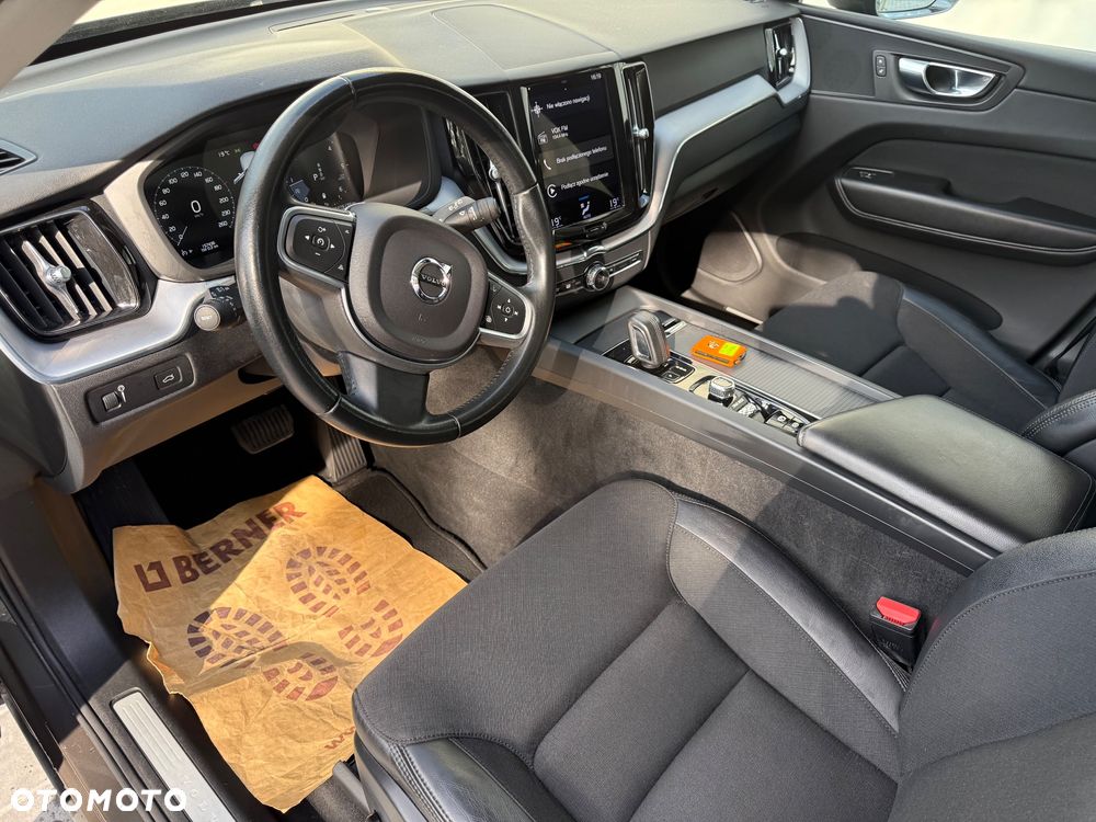 Volvo XC 60 D4 SCR Momentum - 16
