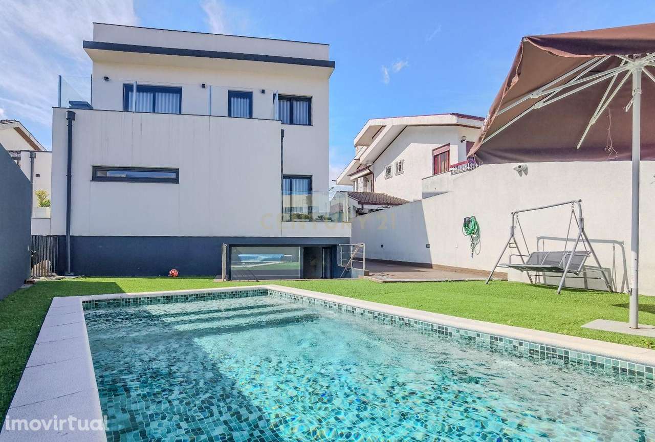 Moradia de Luxo Única em Rio Tinto - Grande imagem: 2/60