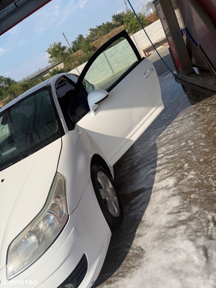 Citroën C4 2.0 HDi 16V VTR PACK - 9