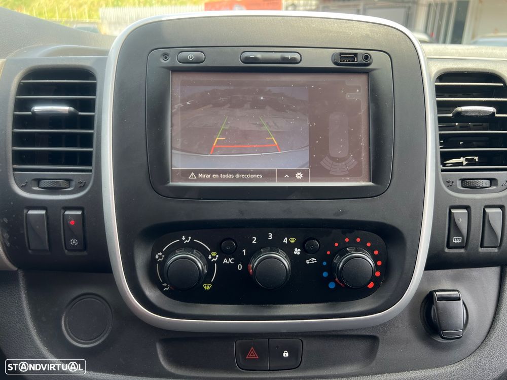 Renault Trafic - 15