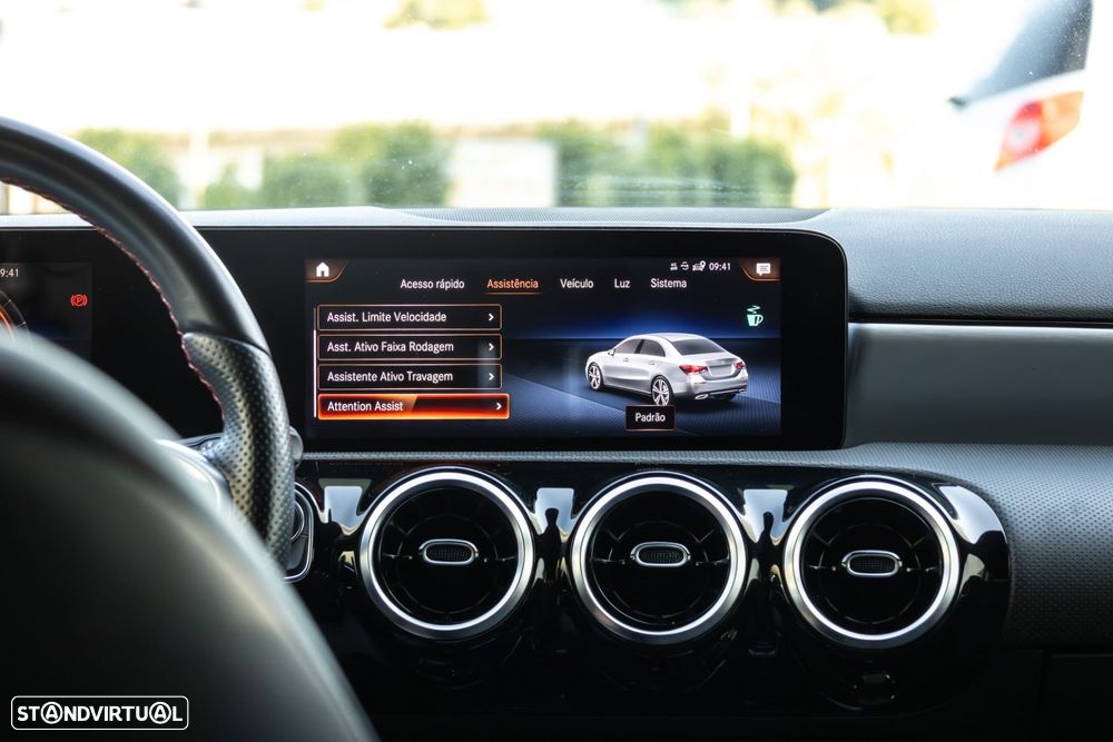 Mercedes-Benz A 250 e AMG Line - 38