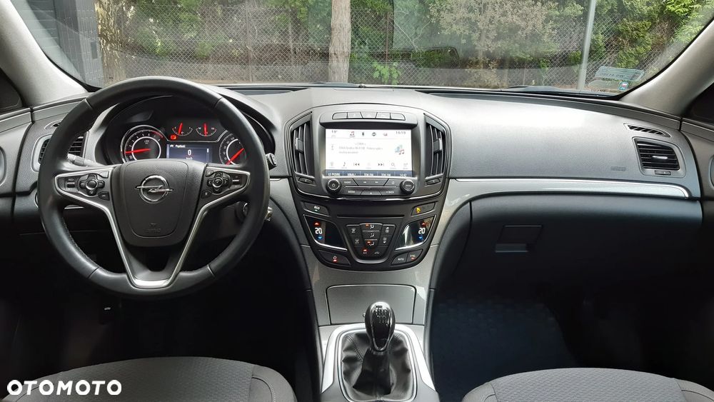 Opel Insignia - 8
