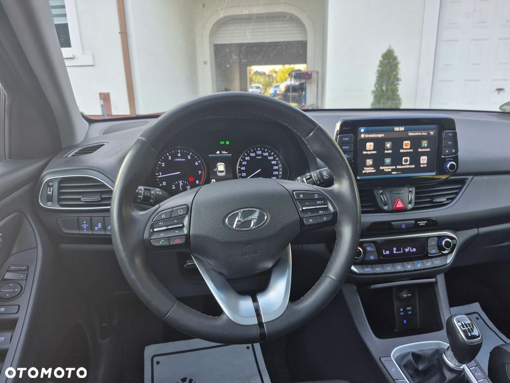 Hyundai i30 - 23