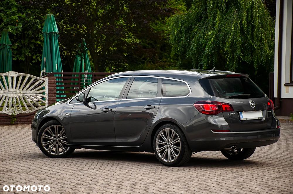 Opel Astra 1.6 Turbo Edition - 4