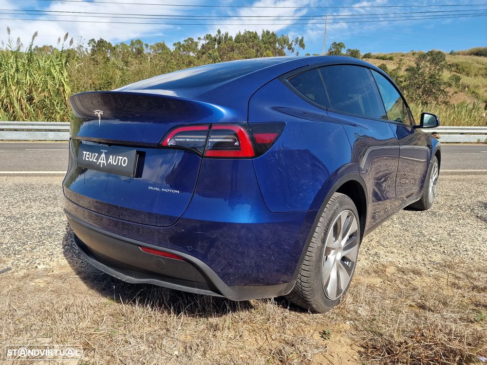 Tesla Model Y Long Range Dual Motor AWD - 8