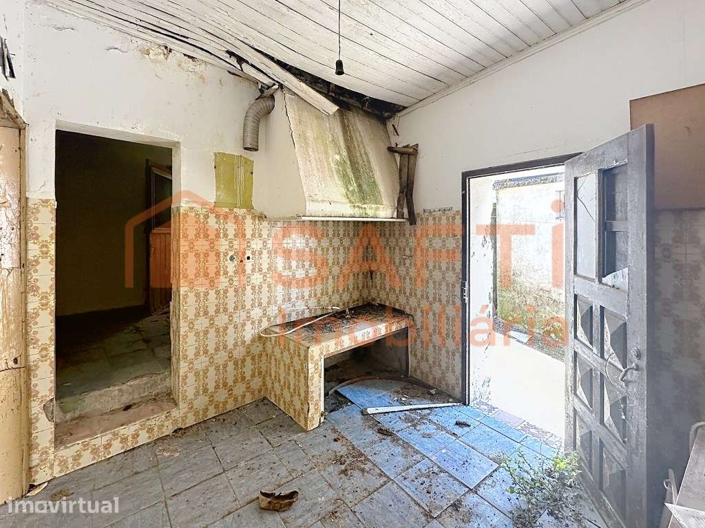 Moradia para remodelar no Carvalhal - Grande imagem: 3/12