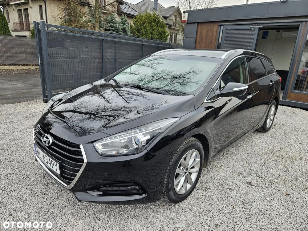 Hyundai i40 Kombi blue 1.6 Trend - 2