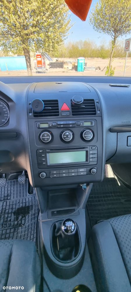 Volkswagen Touran 1.9 TDI Basis - 4