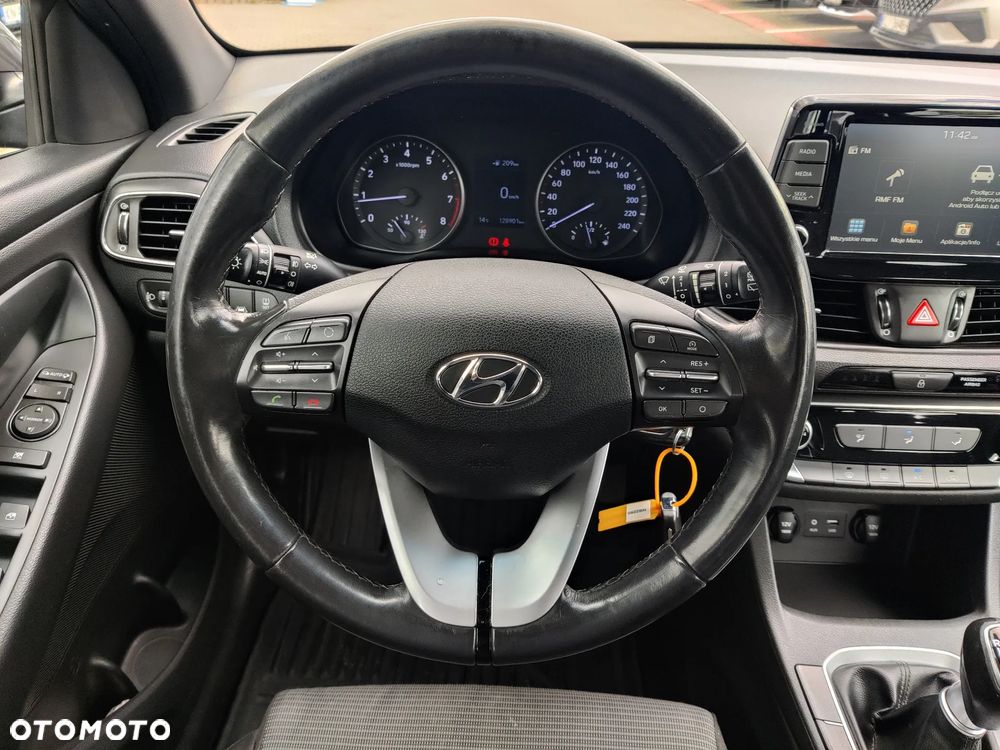 Hyundai i30 1.4 Classic + - 9