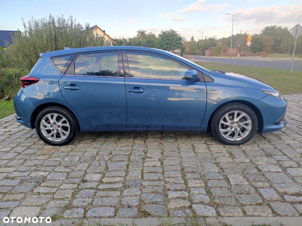 Toyota Auris 1.8 VVT-i Hybrid Automatik Edition-S - 2