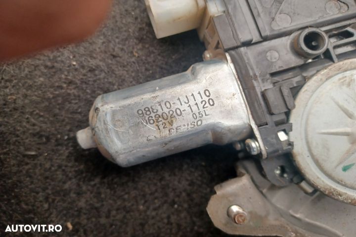Macara geam fata stanga electrica 988101J110 988101J110 Hyundai i20 2 - 4