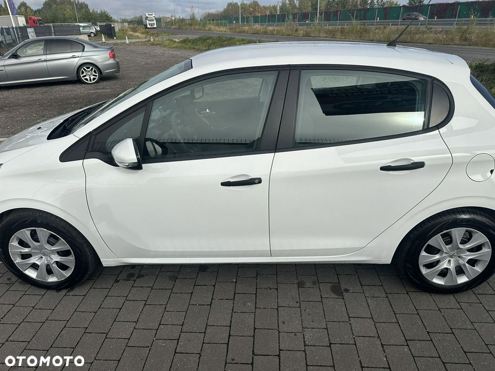 Peugeot 208 - 29