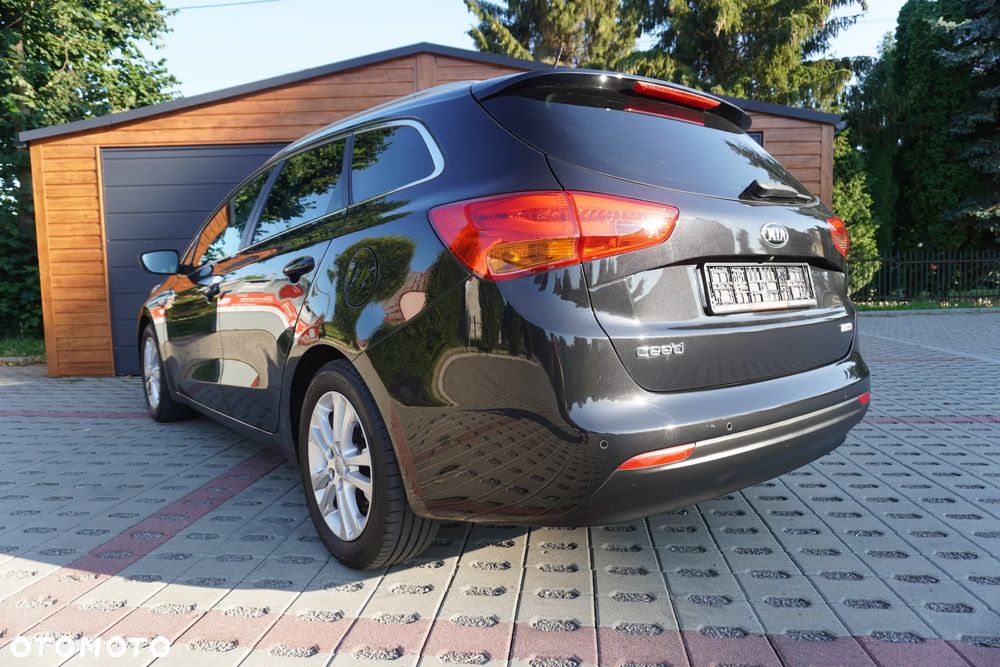 Kia Ceed 1.6 GDI ISG Dream-Team Edition - 14