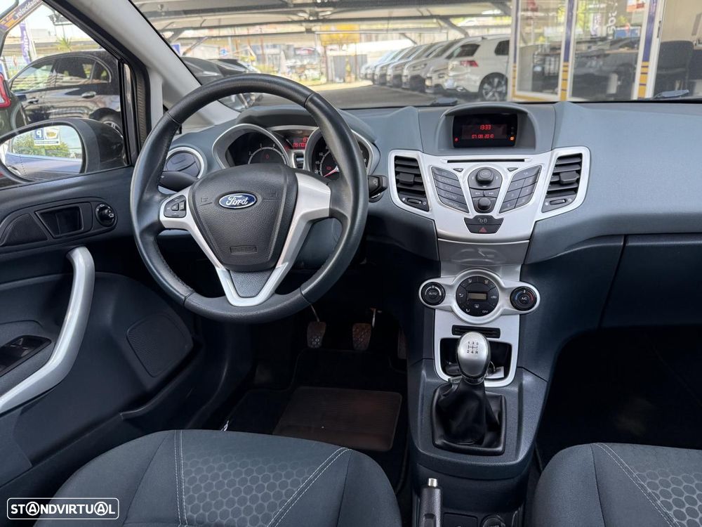 Ford Fiesta 1.25 Titanium - 25