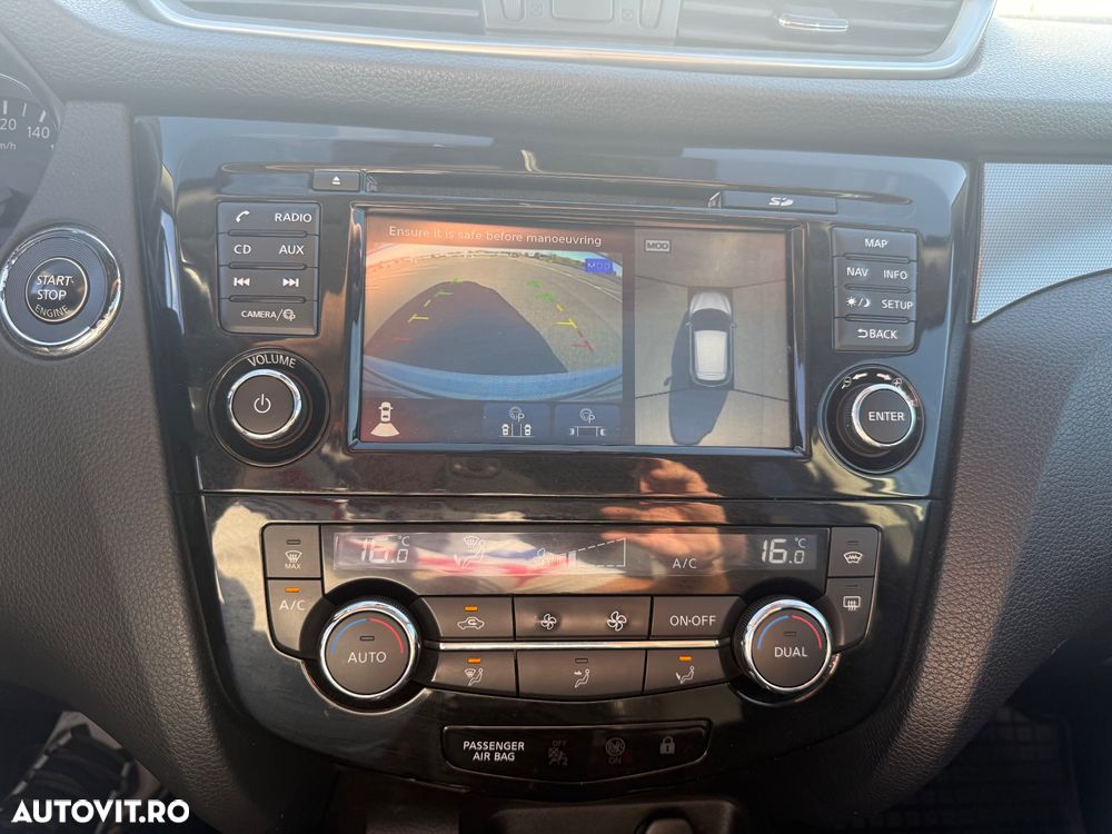 Nissan Qashqai 1.6 DCI Start/Stop X-TRONIC Tekna - 16