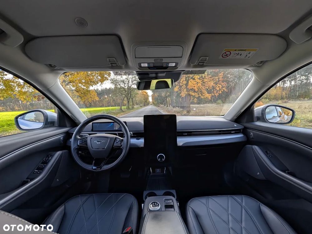 Ford Mustang Mach-E AWD PREMIUM - 21