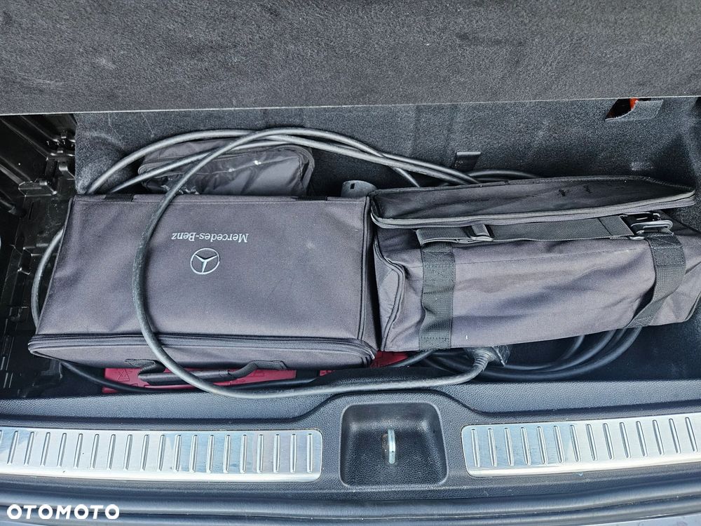 Mercedes-Benz GLC 300 e 4-Matic - 25