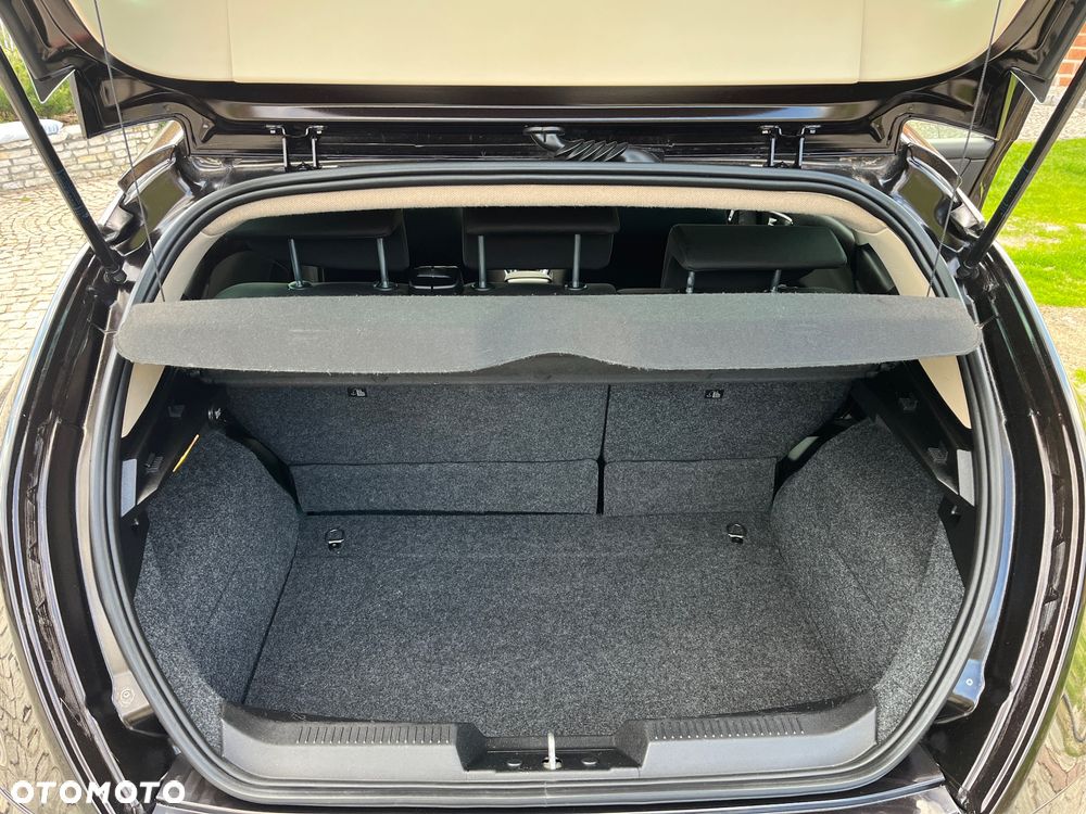 Lancia Delta 1.6 MJ Platino - 14