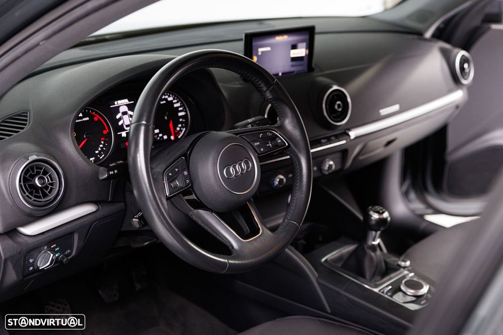 Audi A3 Limousine 30 TDI - 13