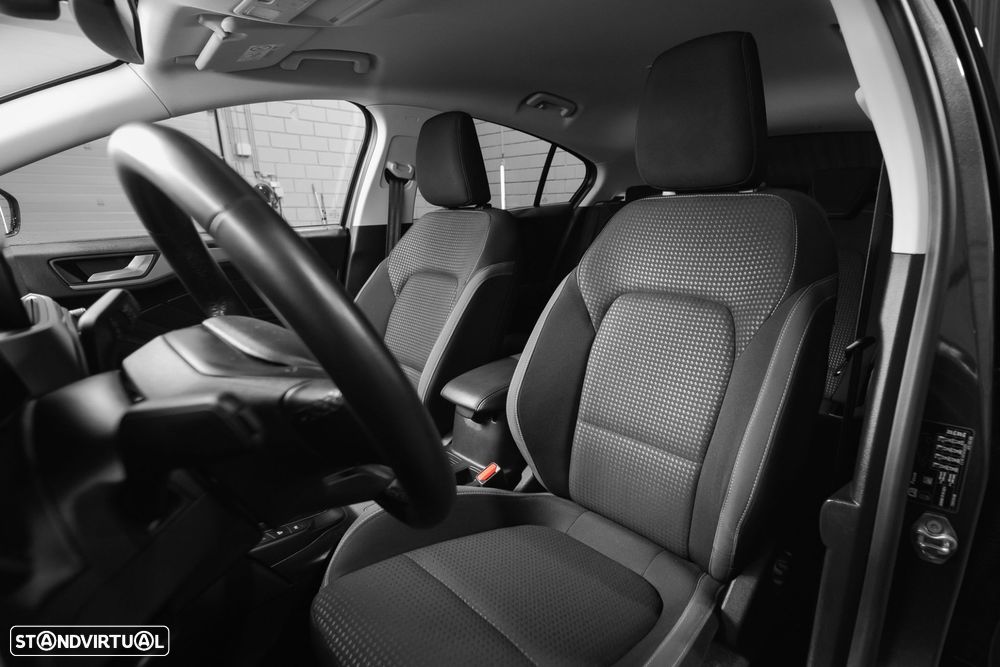 Ford Focus 1.0 EcoBoost MHEV Titanium - 10