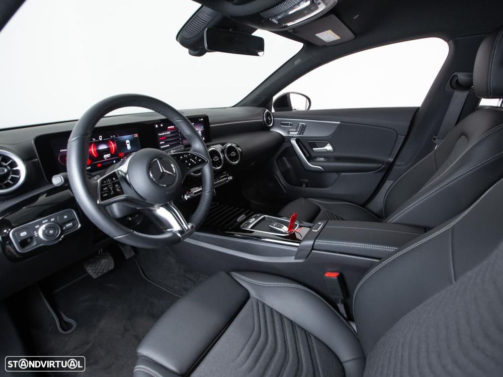 Mercedes-Benz CLA 180 Shooting Brake 7G-DCT - 7